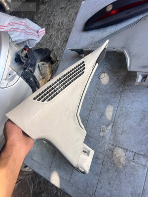 RENAULT MEGANE 2 SAĞ SOL ARKA DİREK KAPLAMASI BAKALİTİ