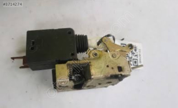 Peugeot 106 kapı kilidi 9138 75 sağ