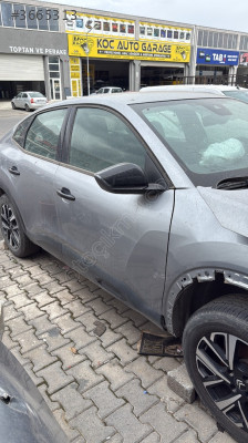Citroen C4x hurda belgeli parça olarak satılık trafiğe çıkamaz