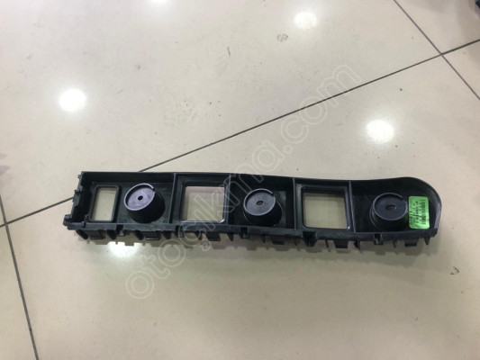 MG ZS EV SAĞ ARKA TAMPON BRAKETİ 10562367R