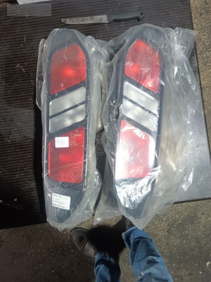 Ford custom 23-25 sağ arka stop sıfır orjinal