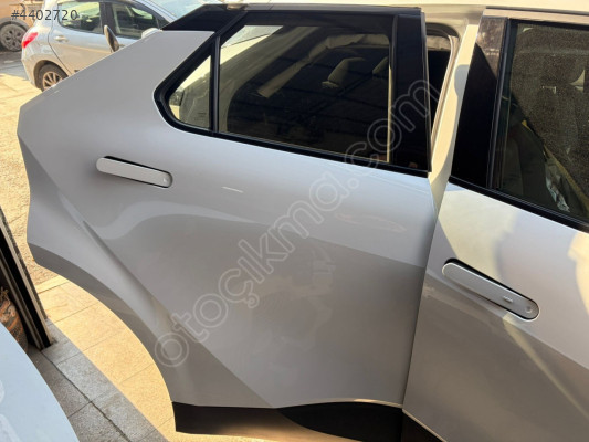 2025 Toyota C-HR 1.8 SAĞ ARKA KAPI