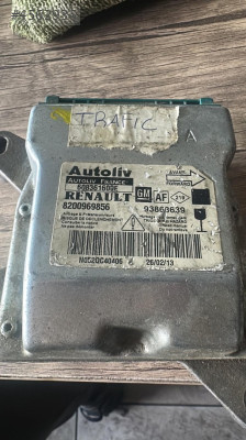 RENAULT TRAFİC AİRBAG BEYNİ 8200969856