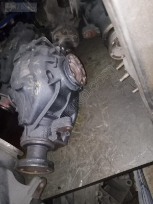 04 BMW 325 XI E 46  13.44 12148221 arka defransiyel