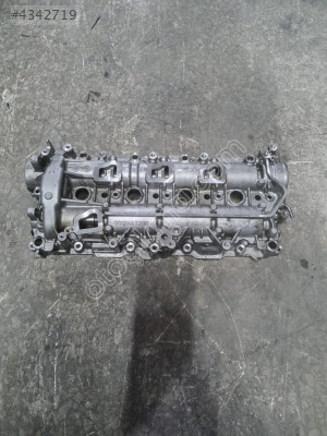 CİTRÖEN  C5  AİRCROSS   ÇIKMA   ÜST  EKSANTRİK  KAPAĞI