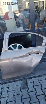 FİAT EGEA ÇIKMA SOL ARKA KAPI