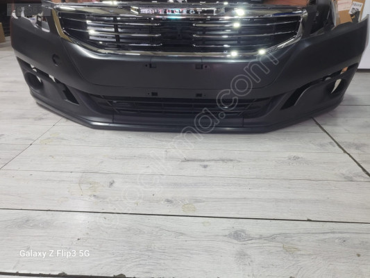 Peugeot 508 ön tampon dolu makyajlı kasa