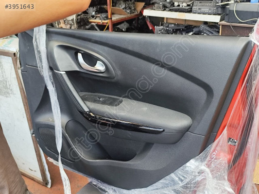 Renault Kadjar Sağ Ön Kapı