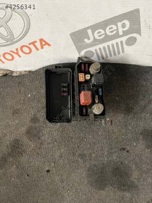 1989-1992 MODEL TOYOTA COROLLA 1.6 SİGORTA KUTUSU