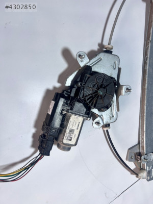 HYUNDAİ ACCENT BLUE ÖN SOL CAM KRİKOSU MOTORU ÇIKMA ORJİNAL