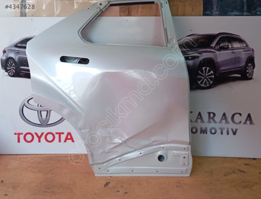 2024-2025 TOYOTA C-HR ÇIKMA ORİJİNAL SAĞ KAPI