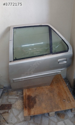 Citroen Saxo sol arka kapı temiz Orjinal dkn