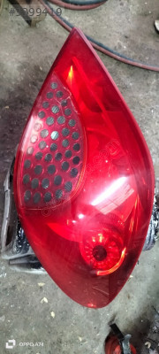 Peugeot 208 sağ arka stop