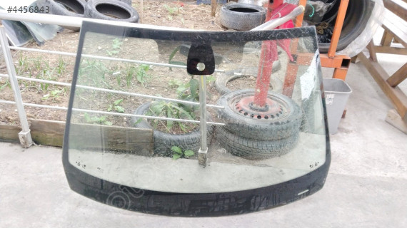 RENAULT MEGANE 2 ÖN CAM ÇEVİK OTO ÇIKMA