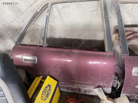 Toyota Cressida Sağ Ön - Arka Kapı