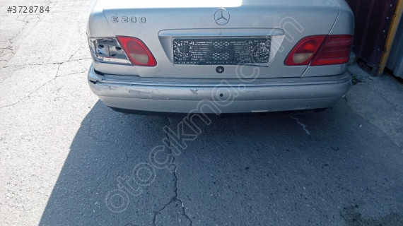 1998 MERCEDES E200 ARKA TAMPON ÇIKMA