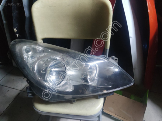 Opel Corsa D Sağ Ön Far