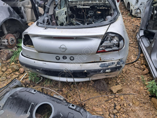 Opel tigra arka panel