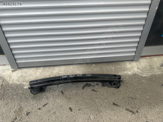 2020 sonrası Volvo s60 arka tampon demiri