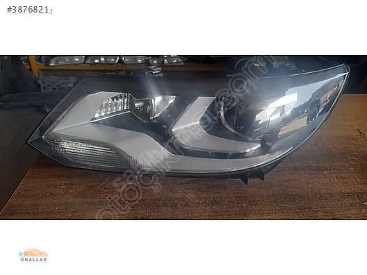 VW Touran Sol Far - Ünallar Oto Çıkma Yedek Parça