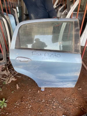 FİAT PUNTO SAĞ ARKA KAPI HATASIZ