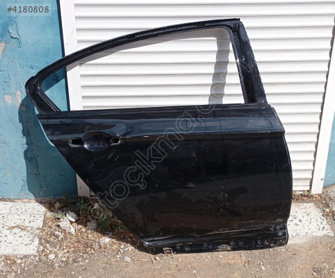 VOLKSWAGEN PASSAT B8 ORJINAL ÇIKMA SAG ARKA KAPI 4