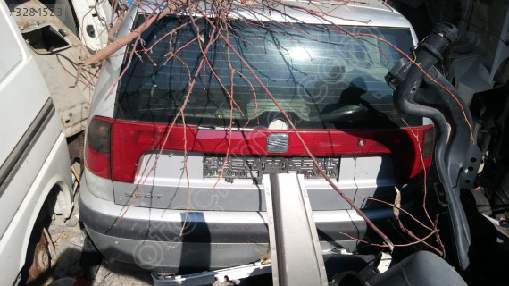 seat vario bagaj kapağı orjinal çıkma