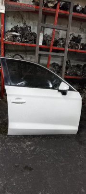 AUDİ A3 SAĞ ÖN KAPI