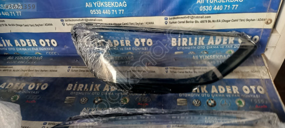 Audi A4 sağ sol far camı