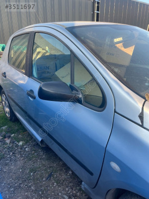 Peugeot 307 sağ ön kapı