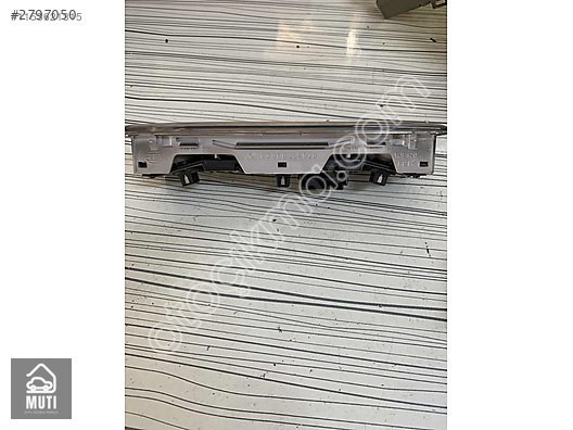 63.316364929 BMW 3 serisi tavan lambası