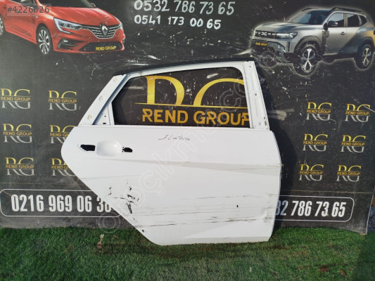 HYUNDAİ ELANTRA SAĞ ARKA KAPI ORİJİNAL ÇIKMA 2015