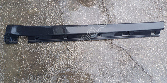 Mercedes ML W164 '05-'08 Sağ Marşpiyel Kaplama Parçası