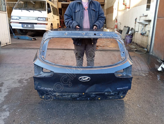 HYUNDAİ TUSCON GRİ BAGAJ KAPAGI ORJINAL