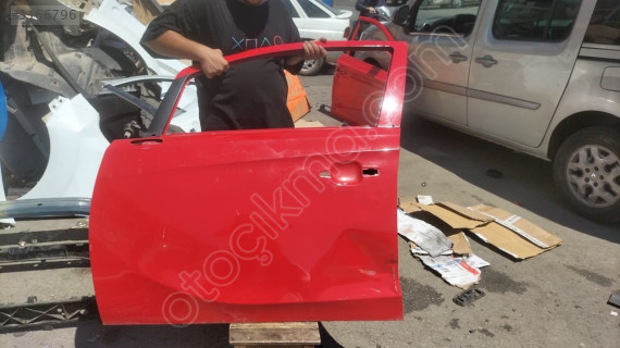 OPEL CORSA E KASA KIRMIZI SOL ÖN KAPI ORJİNAL