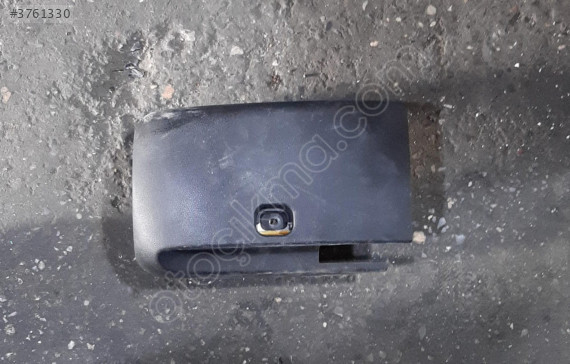 PASSAT B8 DİREKSİYON ALT KOLON KAPAĞI BAKALİT 3G0858559C