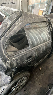 VOLKSWAGEN bora 97-04 sağ arka kapı