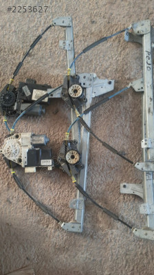 Peugeot 307 çıkma cam krikosu 9681587180