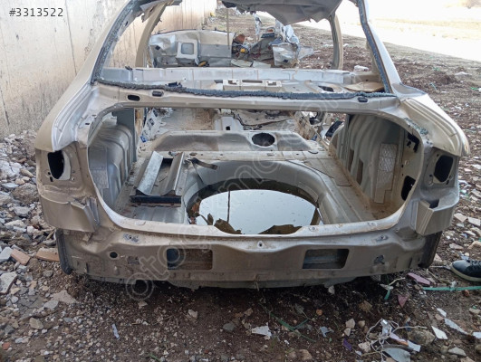 Megane 1 arka panel bagaj havuzu