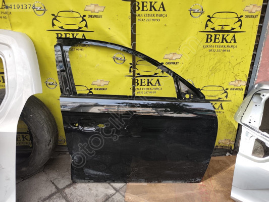 OPEL CORSA F SAĞ ÖN KAPI SİYAH ÇIKMA ORJİNAL YEDEK PARÇA