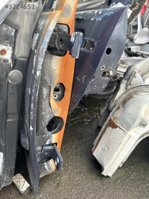 Volkswagen polo classic sağ arka kapı menteşesi