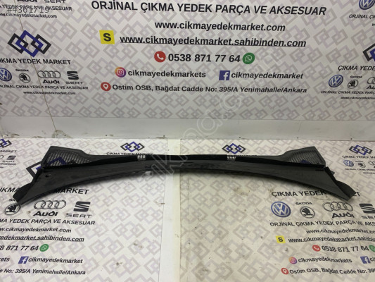 Skoda Rapid Cam Önü Izgarası 5JB 819 415