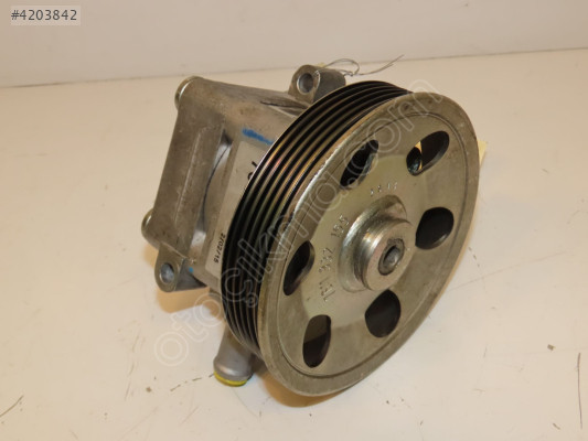 MASERATİ GHİBLİ 3.0 DİZEL DİREKSİYON POMPASI 670004286