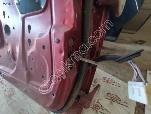 ROVER 820 SOL ARKA KAPI MENTEŞESİ
