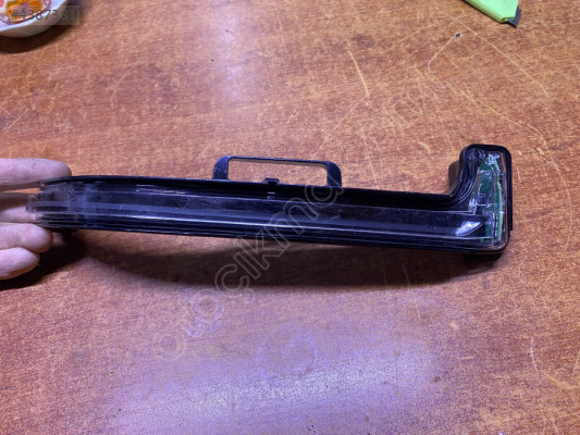 PEUGEOT 3008-5008 SAĞ AYNA SİNYALİ ÇIKMA 21593024