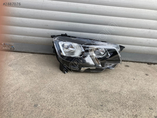 Peugeot Rifter Sağ Ön Farı - Orijinal Çıkma Parça