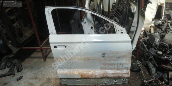 SEAT ATECA SAĞ ÖN KAPI