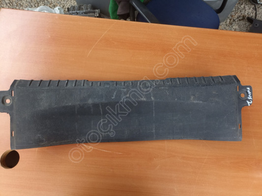 Ford Focus 2 Sedan Arka Panel İç Kaplama aplaması 2005-2010