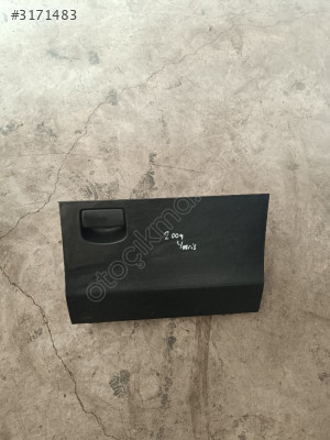 Toyota Yaris 2009 torpido kapağı
