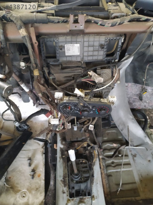 Renault symbol 2015 model Romanya kasa kalorifer kutusu